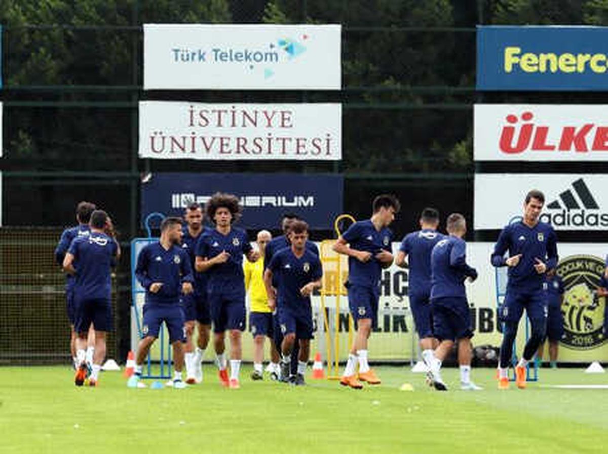 Fenerbahçe\'de Çalışmalar Sürüyor