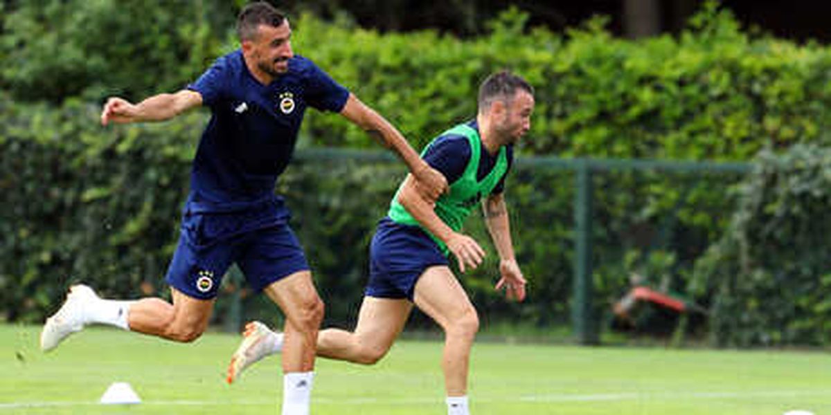 Fenerbahçe\'de Çalışmalar Sürüyor