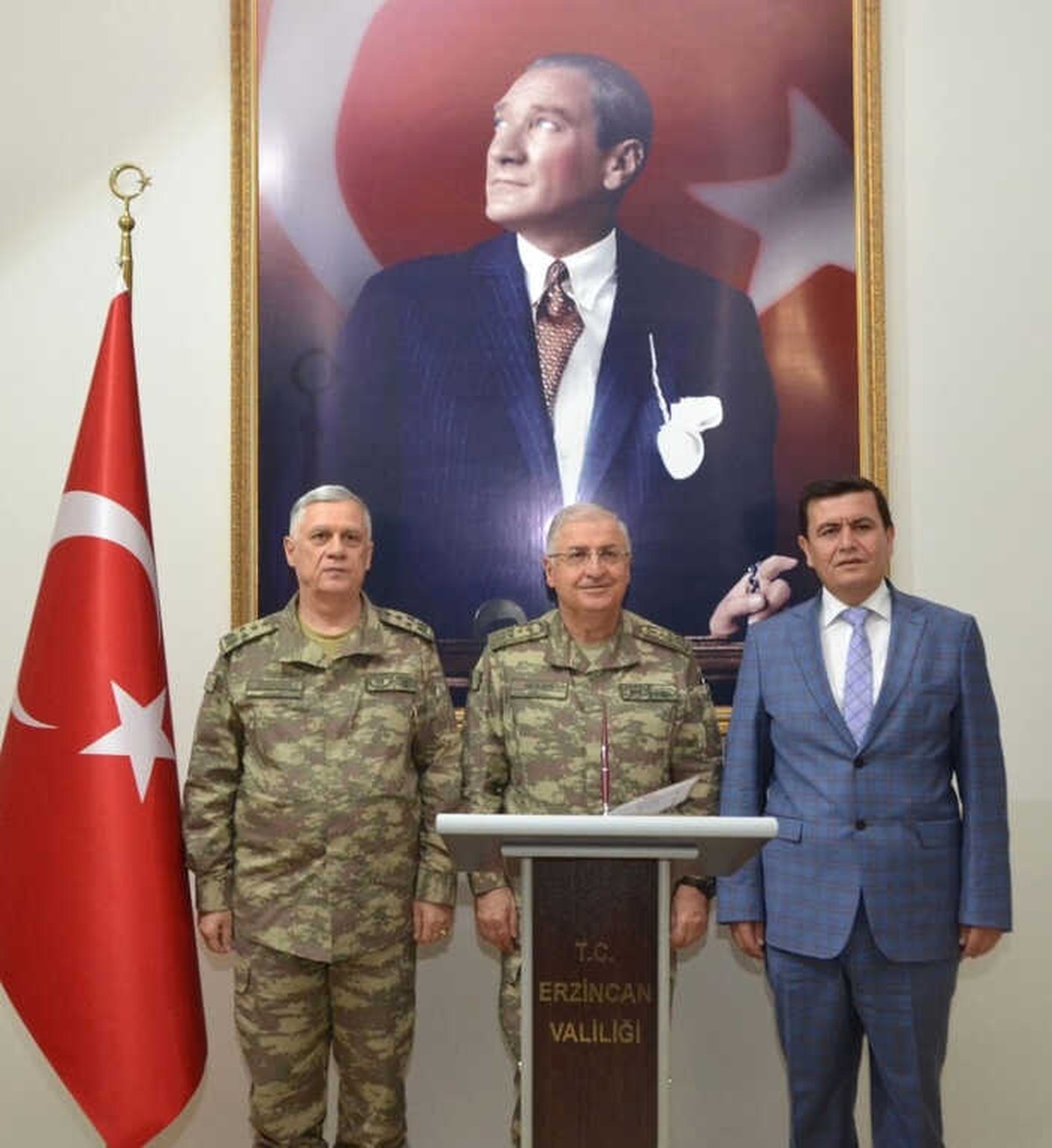 Genelkurmay Başkanı ve Kara Kuvvetleri Komutanı\'ndan Erzincan Valiliğine Ziyaret