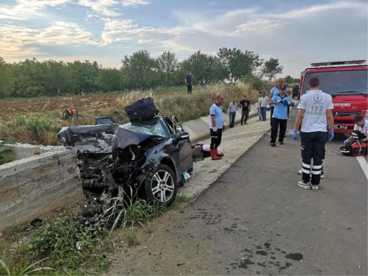 Gurbetçi Aile Kaza Yaptı: 3 Ölü, 1 Yaralı