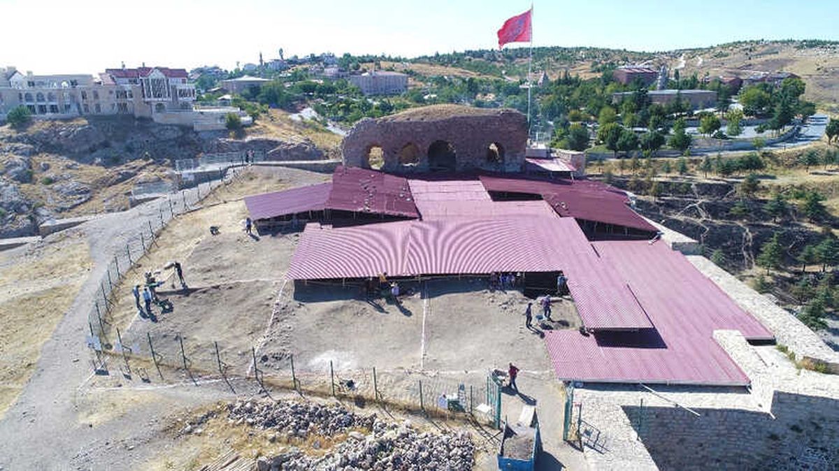 Harput Kalesi\'nde Yeni Dönem Kazıları Başladı