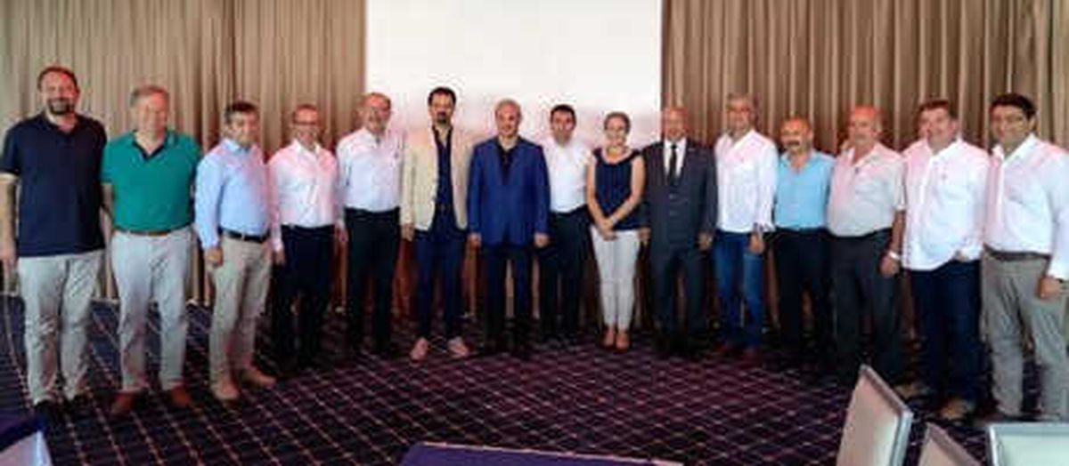 İzmir\'de 19 İlçe Başkanından Kılıçdaroğlu\'na Destek