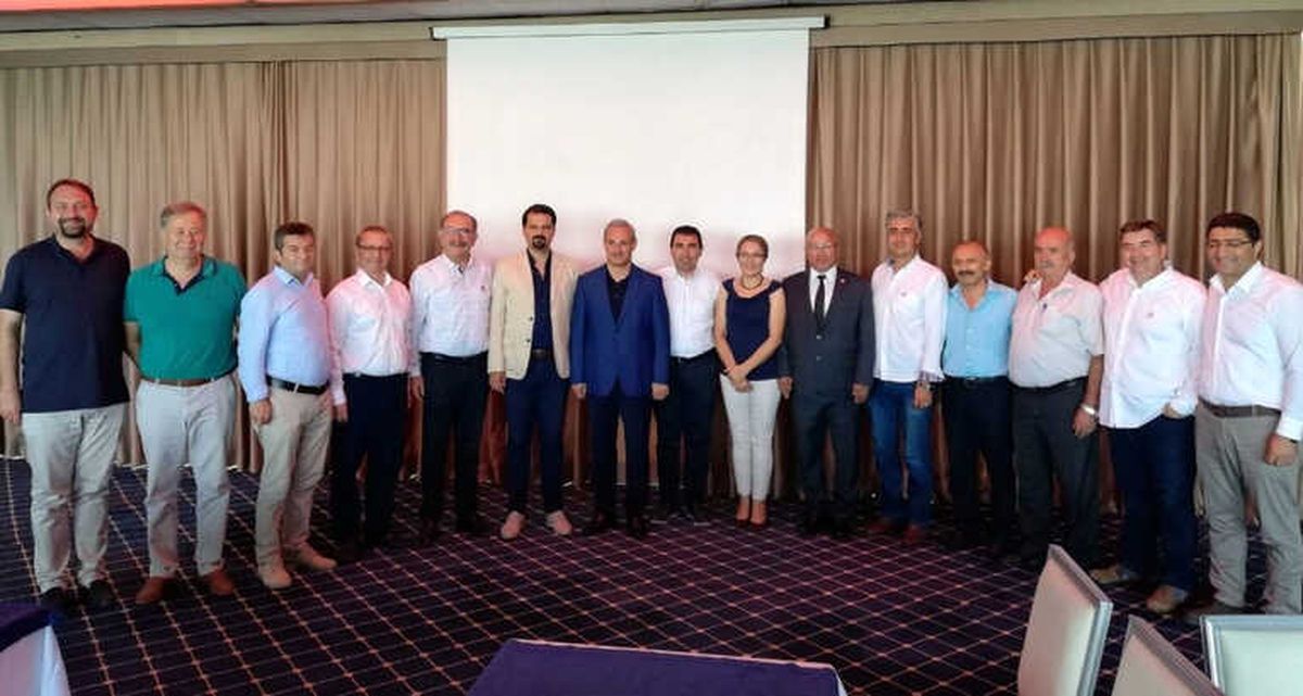 İzmir\'in 19 İlçe Başkanından Kılıçdaroğlu\'na Destek Açıklaması
