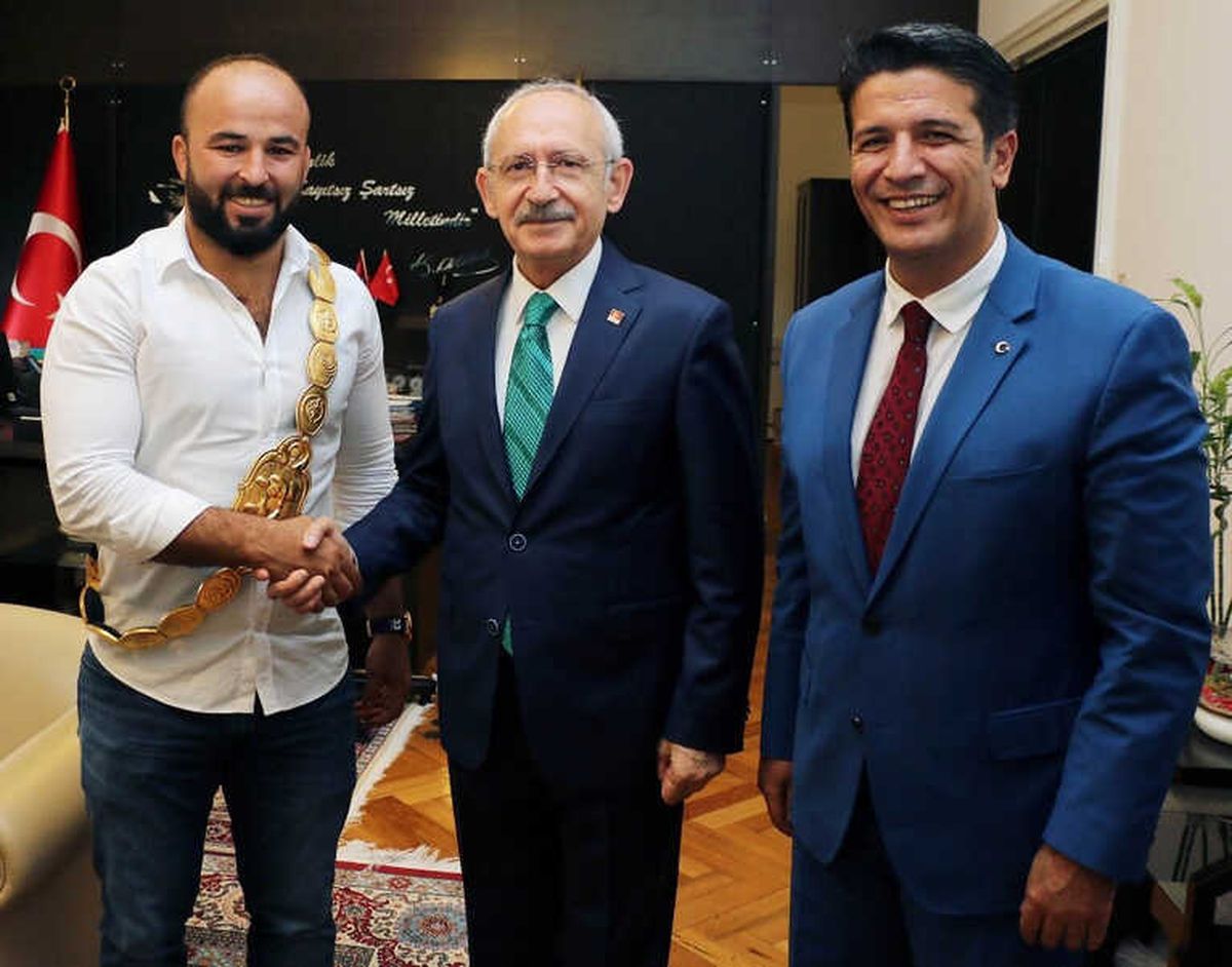 Kılıçdaroğlu, Genç ve Okulu\'yu Ağırladı