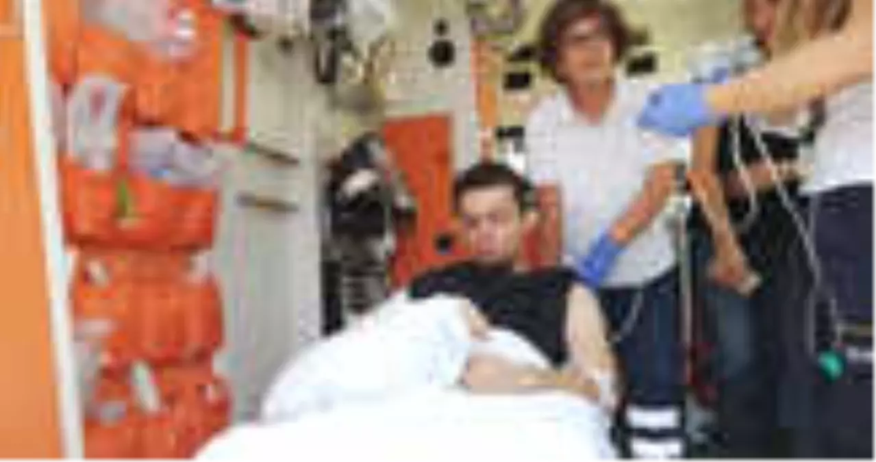 Kobra Yılanı Tarafından Isırılan İllüzyonist Aref\'ten \'Sağlığıma Kavuştum!\' Paylaşımı