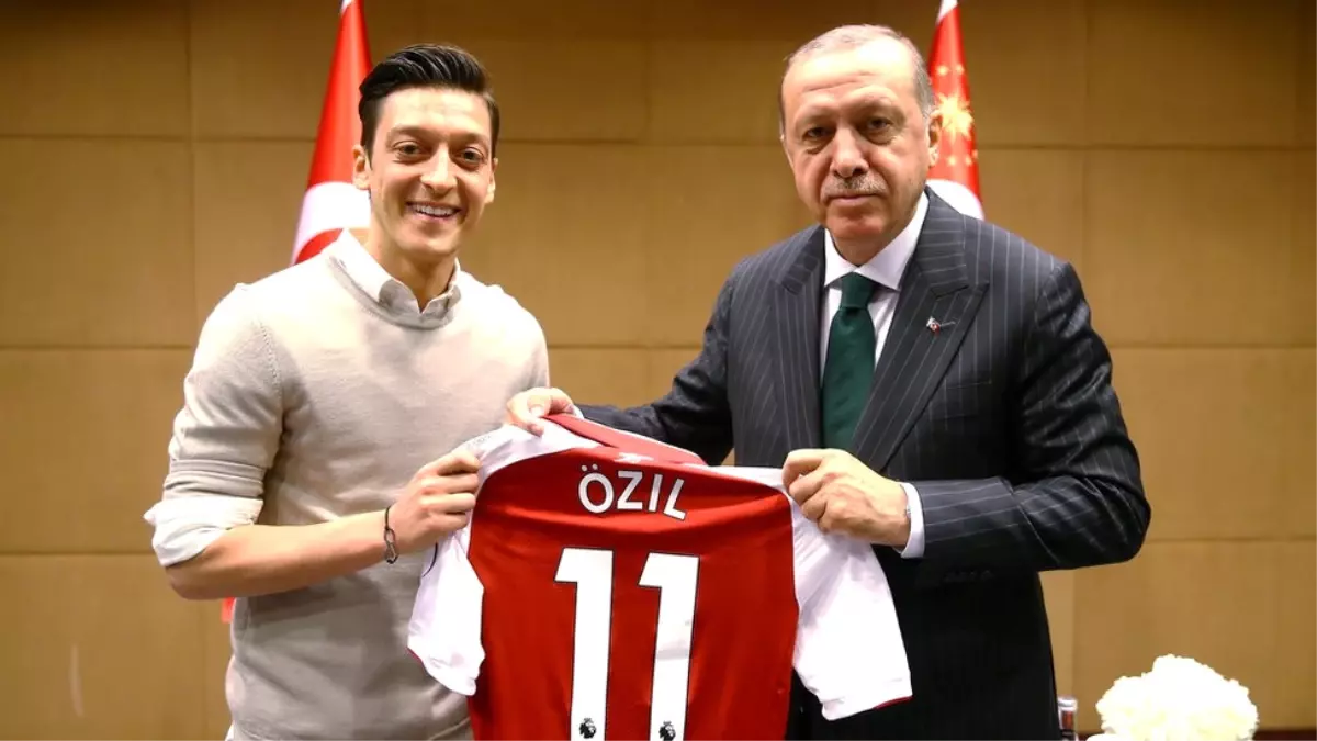 Mesut Özil Olayı ve Sporcuların Siyasetçilerle Tartışmalı Fotoğrafları