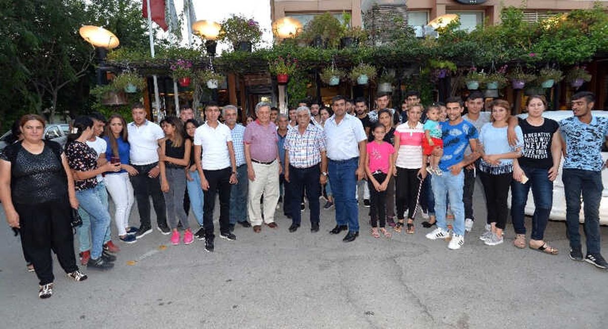 Muratpaşa Gençleri Askere Uğurladı