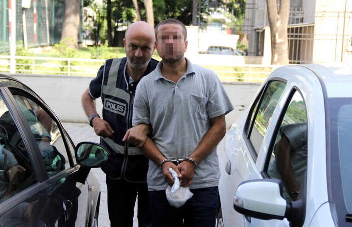 Önce Para Çekip Sonra Atm\'yi Soyunca Yakayı Ele Verdi