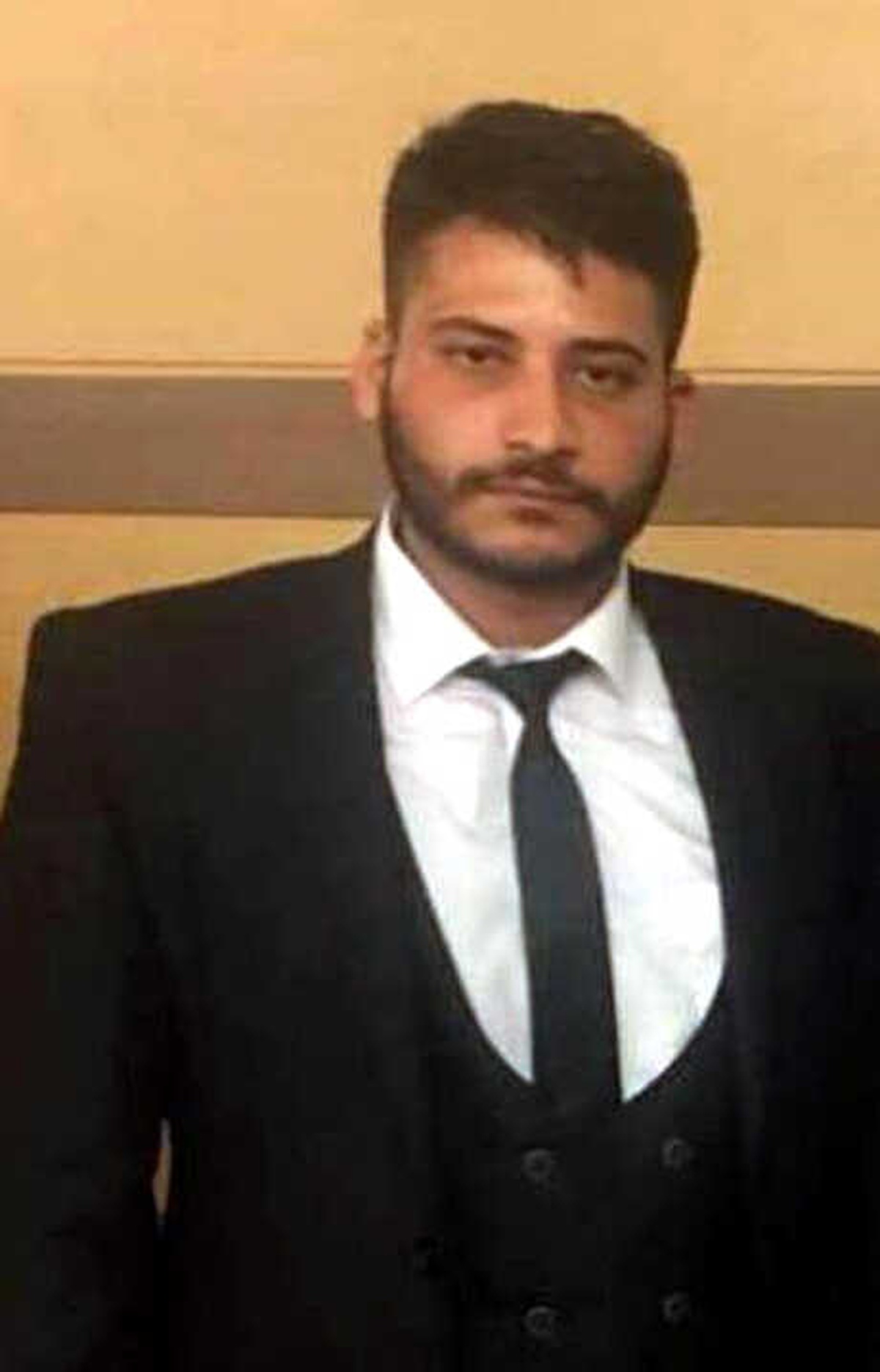 Otomobil, Bariyerlere Çarpıp Takla Attı: 1 Ölü, 1 Yaralı