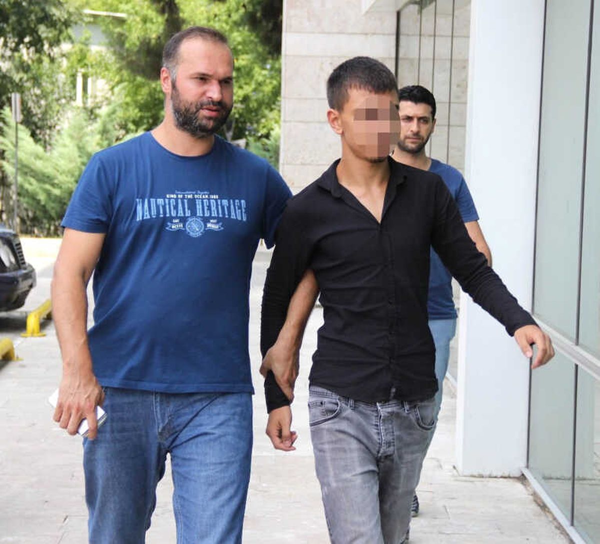 Samsun\'da Bıçaklı Saldırıya Uğrayan 2 Kardeş Yaralandı