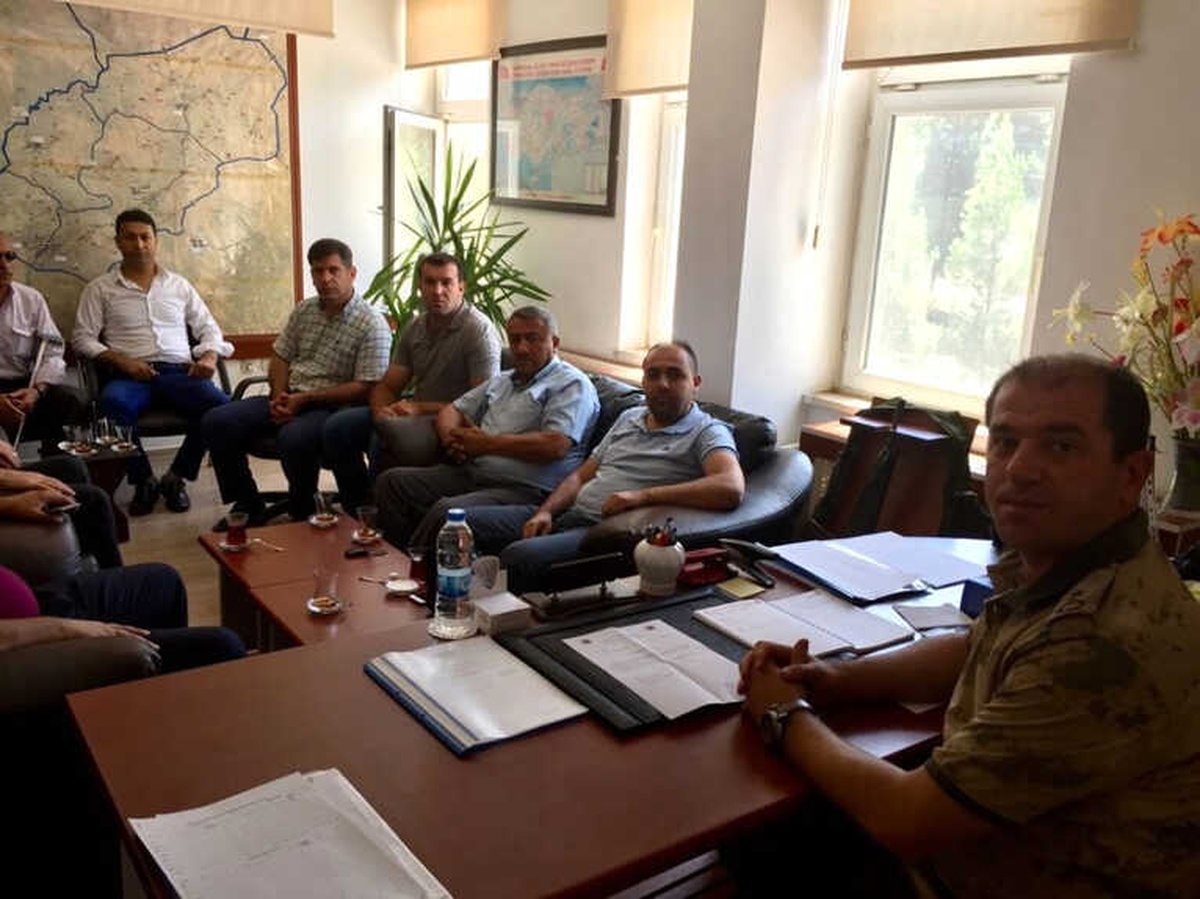Şehit Yakınları ve Gazilerden Komutana Ziyaret
