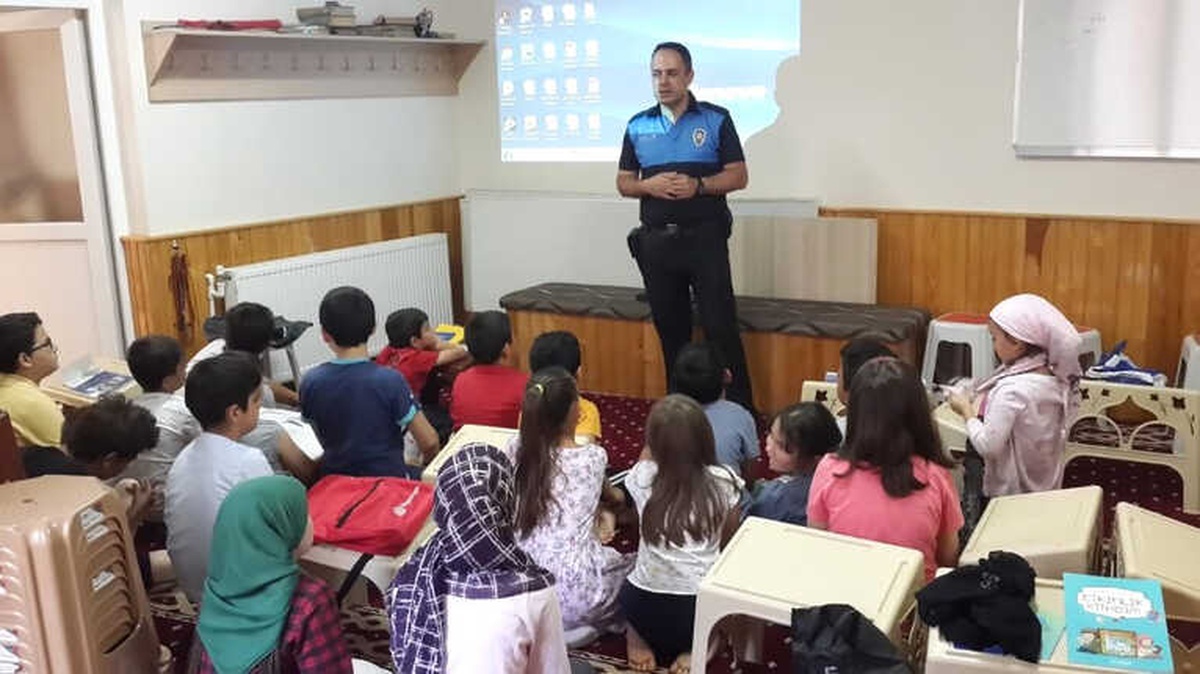 Toplum Destekli Polisten Çocuklara Güvenli Yaşam Eğitimi