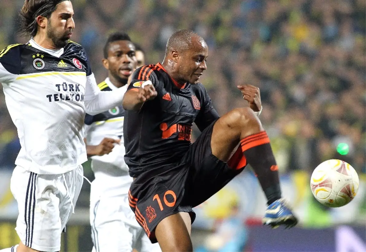 Andre Ayew, Fenerbahçe\'nin 4. Ganalı Futbolcusu Oldu