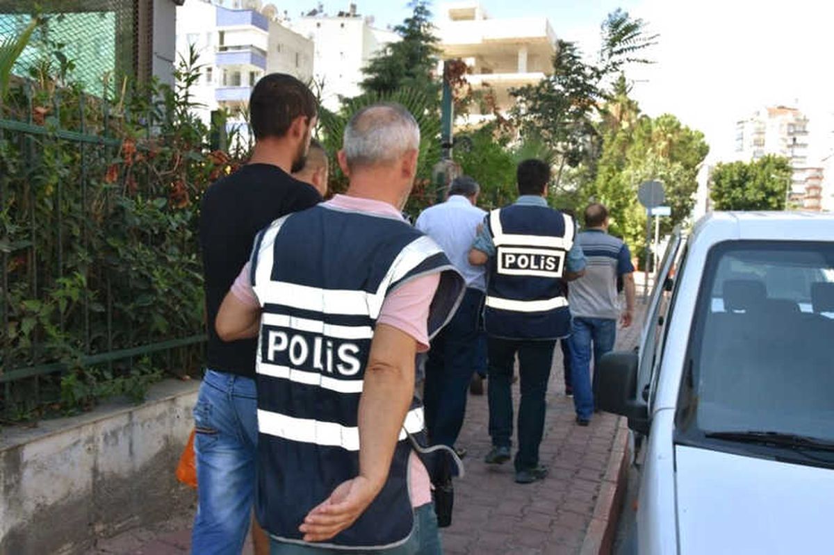 Antalya\'da Asayiş Suçlarından Aranan 91 Kişi Yakalandı
