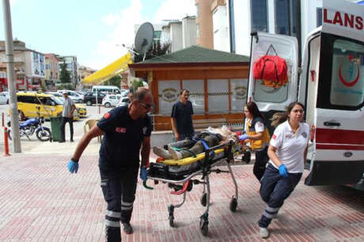 Başına Mermer Parçası Düşen İşçi Yaralandı