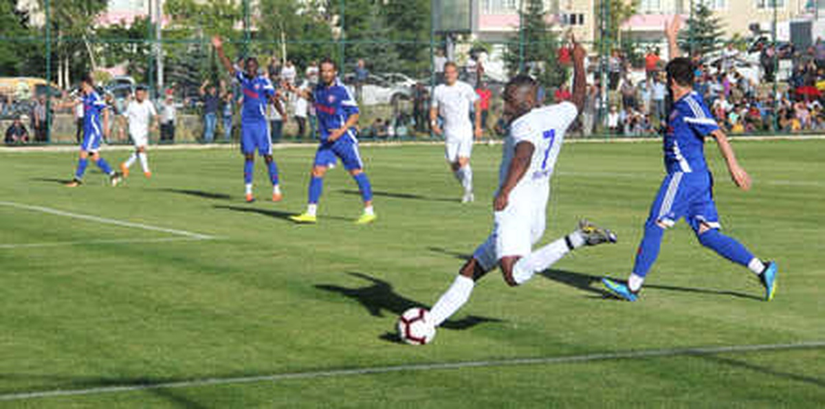 Büyükşehir Belediye Erzurumspor-Karademir Karabükspor: 2-0