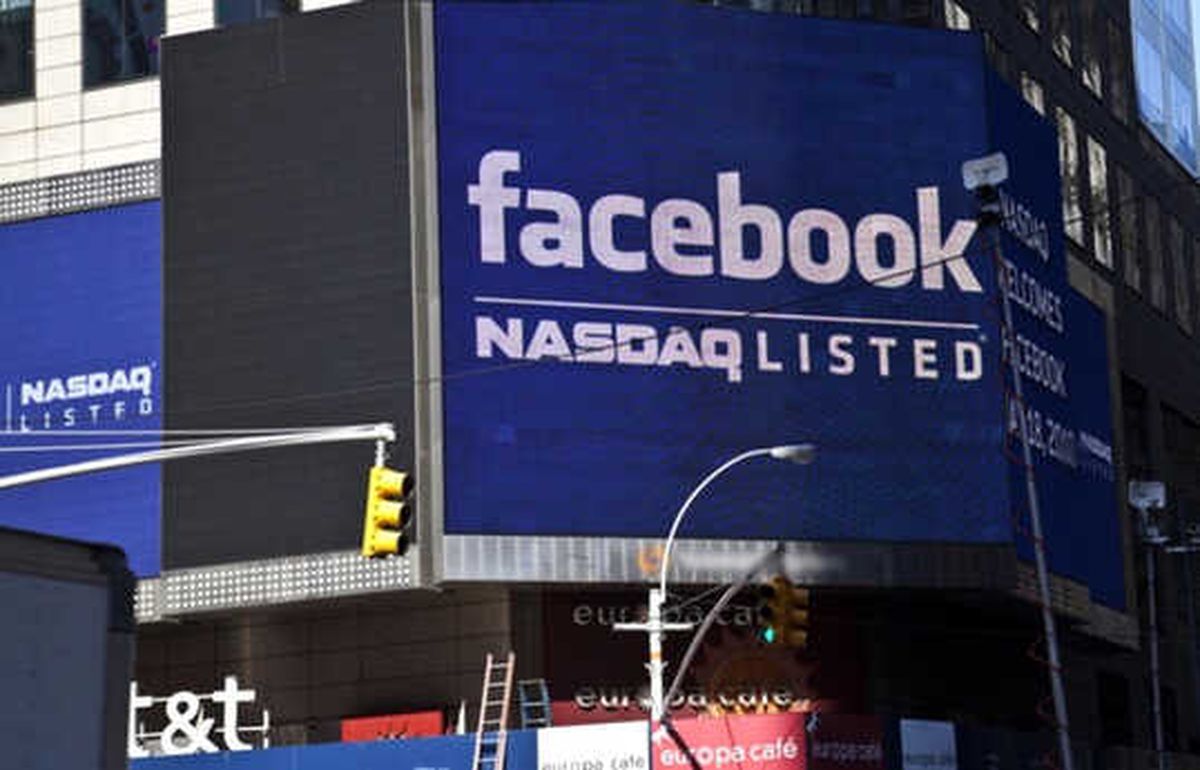 Facebook\'un Bir Günde Dörtte Biri Eridi