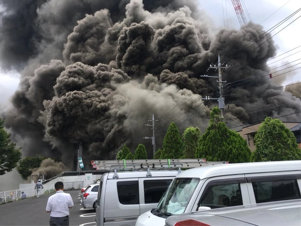 Japonya\'da İnşaat Alanında Yangın