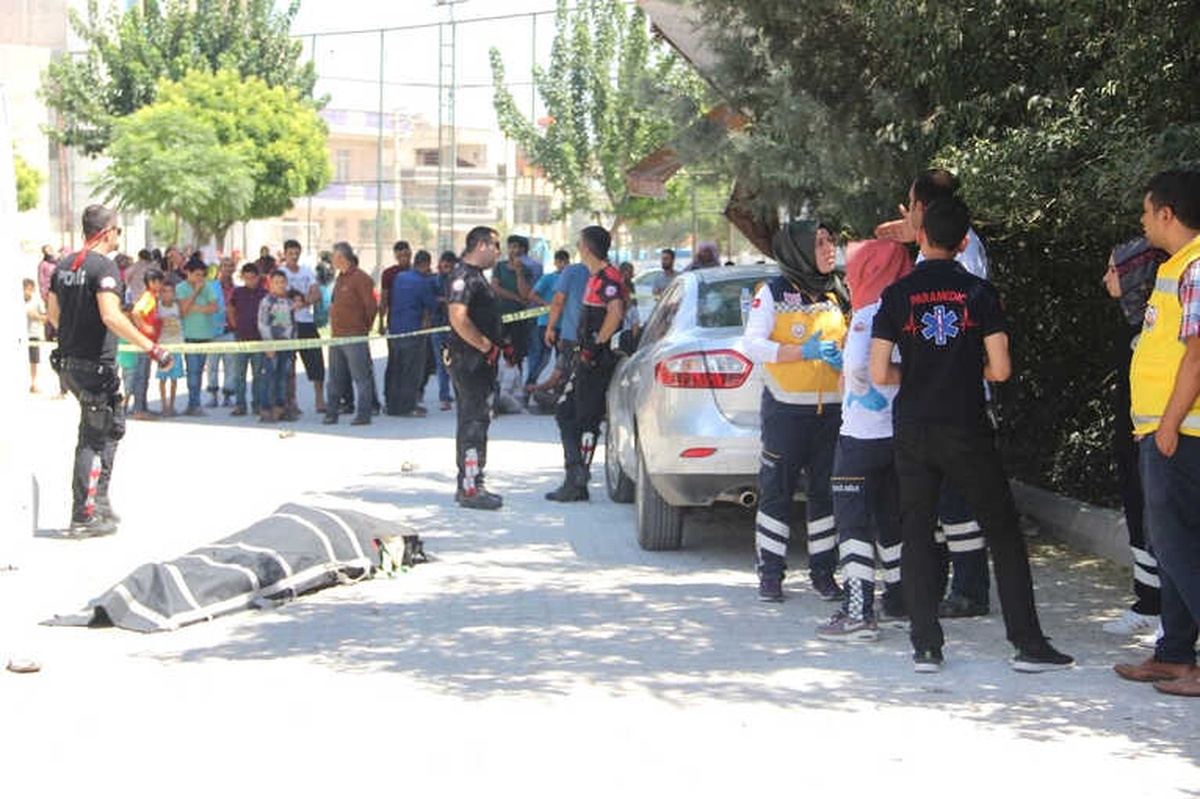 Kavgadan Kaçmaya Çalışan Şahıs Minibüsle Yaşlı Kadını Ezerek Öldürdü
