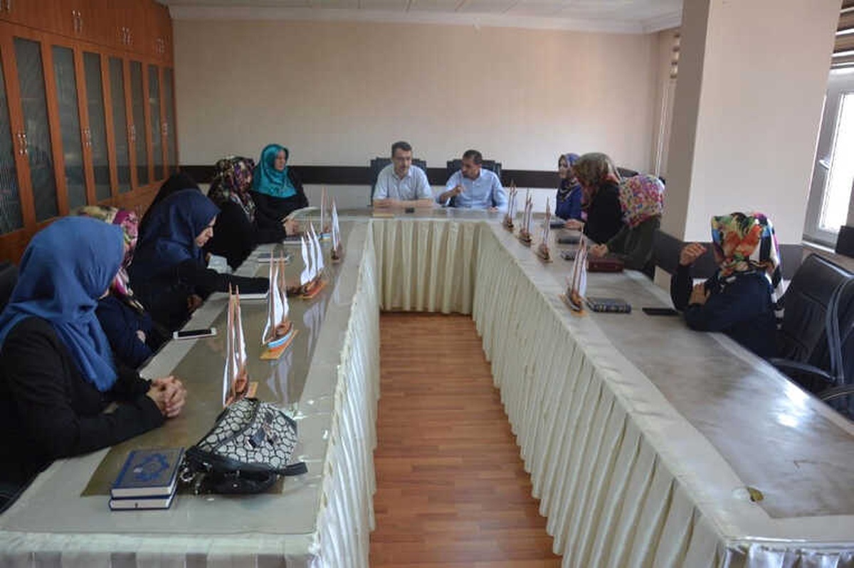 Kur\'an Kursu Öğreticilerine Eğitim Semineri