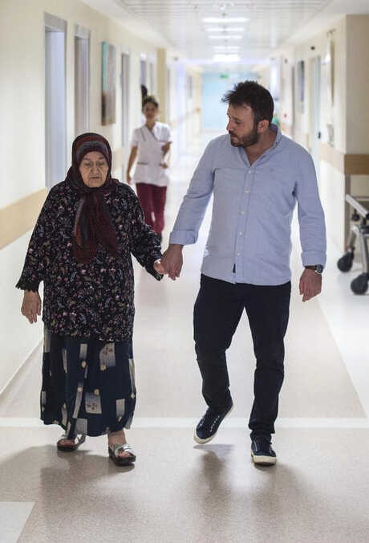 Ölümü Bekliyordu Hastaneden Yürüyerek Çıktı