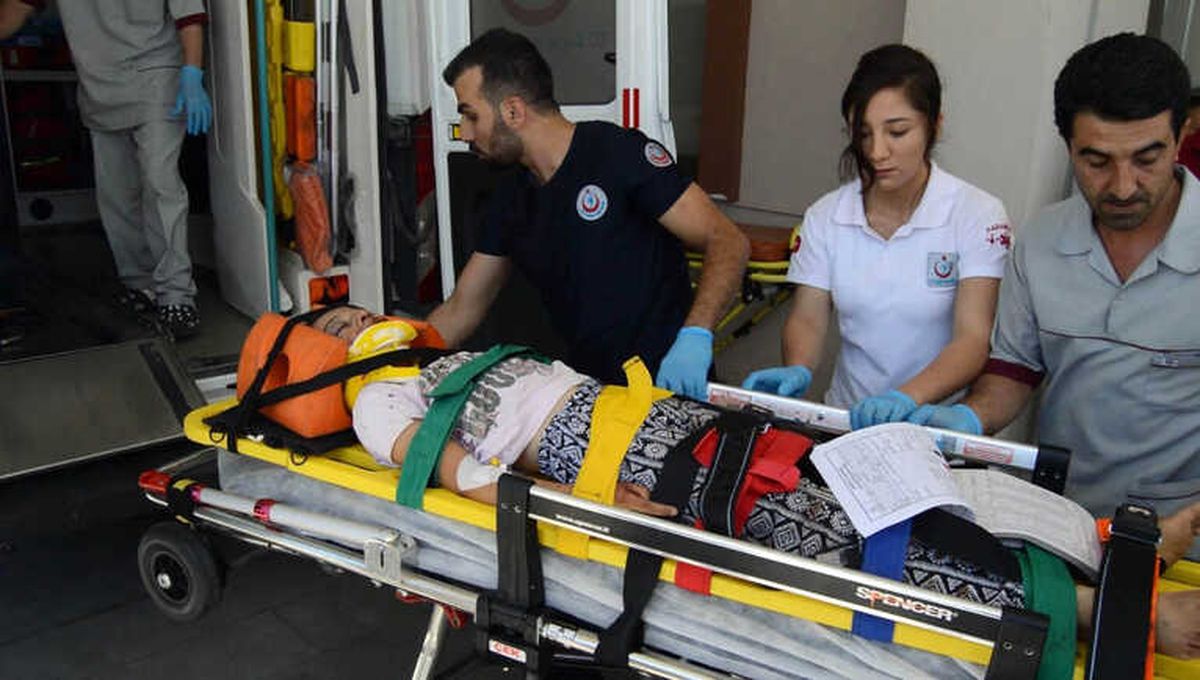 Otomobil Takla Attı: 2 Ölü, 2 Yaralı