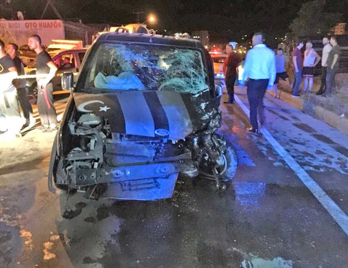 Rize\'de Trafik Kazası: 1 Ölü, 2 Yaralı