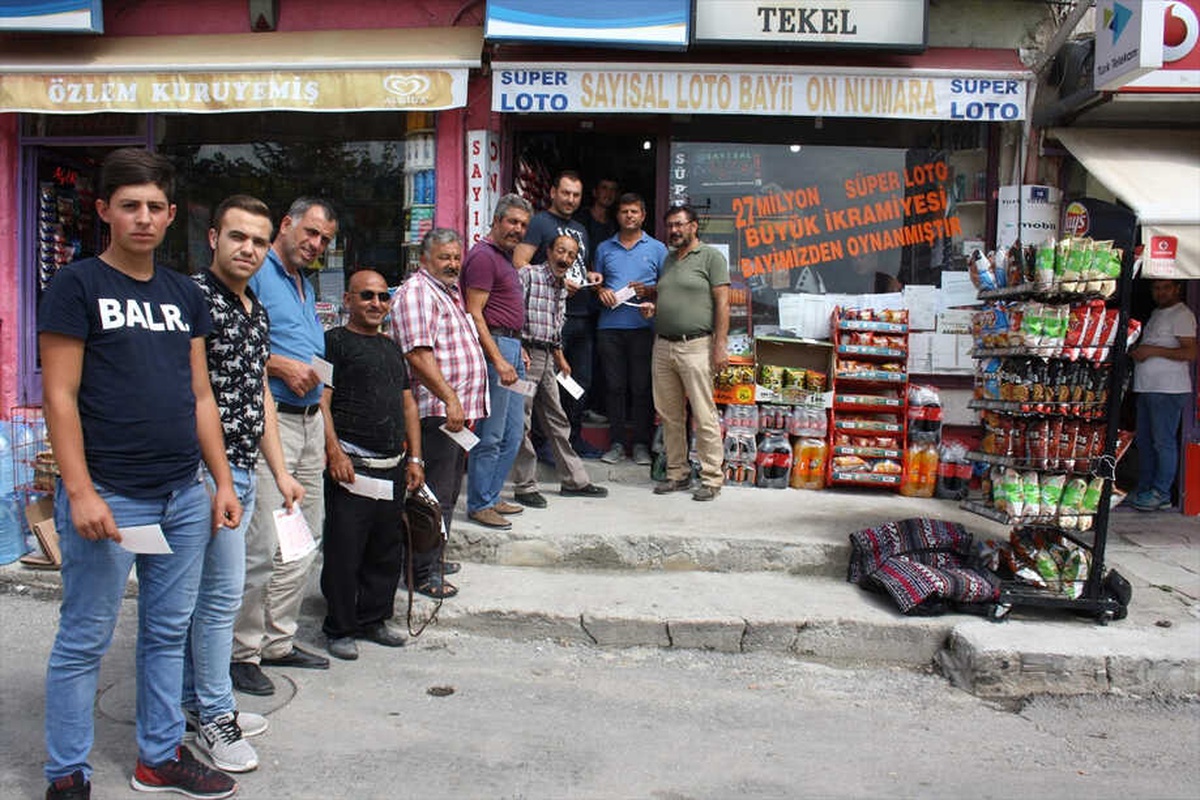 Spor Loto Bayisine Büyük İkramiye İlgisi