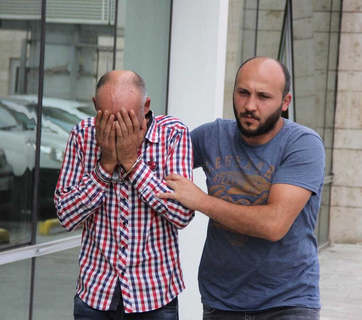Tarlasında ve Evinde Uyuşturucu Ele Geçen Şahıs Tutuklandı