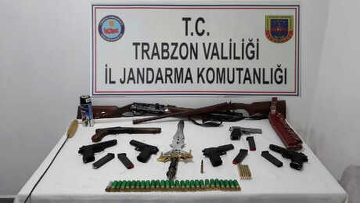 Trabzon\'da İnternetten Silah Satışına 2 Tutuklama