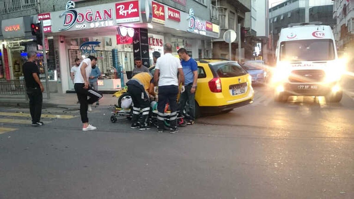 Yalova\'da Ters Yön Kazası: 2 Yaralı