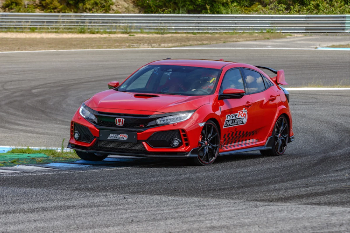 Yeni Honda Civic Type R Estoril\'de Pist Rekoru Kırdı