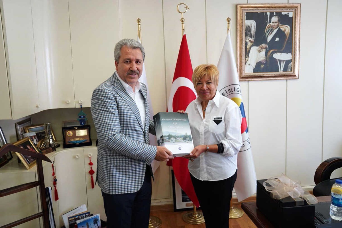 Ziraatçı Rektör\'den Tarım Alanında Model Fabrika Önerisi