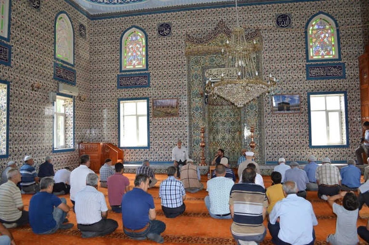 100. Yıl Camii Yenilendi
