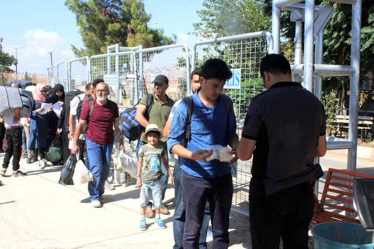 52 Bin 114 Suriyeliden 48 Bini Türkiye\'ye Döndü