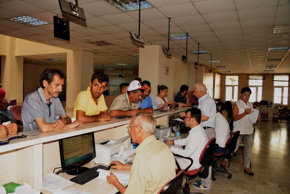 Akdeniz Belediyesi Veznelerini Hafta Sonu da Açacak