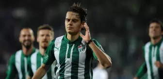 Bursaspor, Altyapıdan Sattığı Futbolcularla Zirveye Çıktı