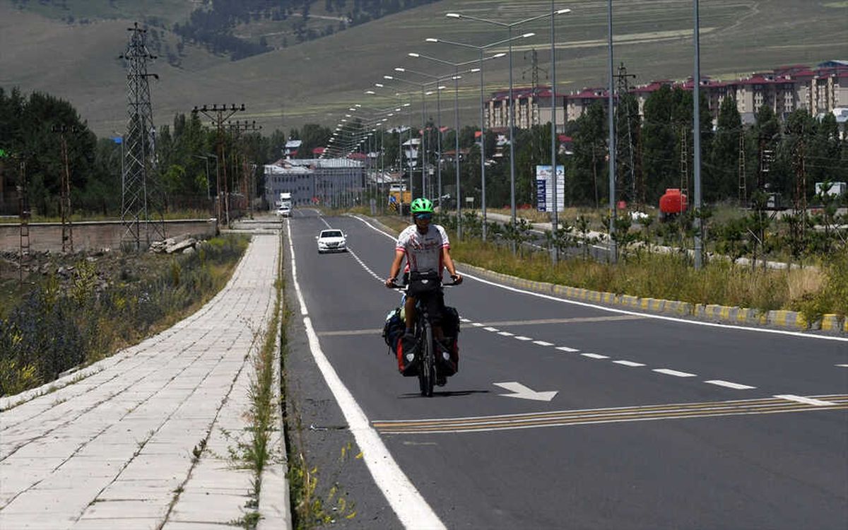 Avrupa\'dan Asya\'ya Pedal Çeviriyor
