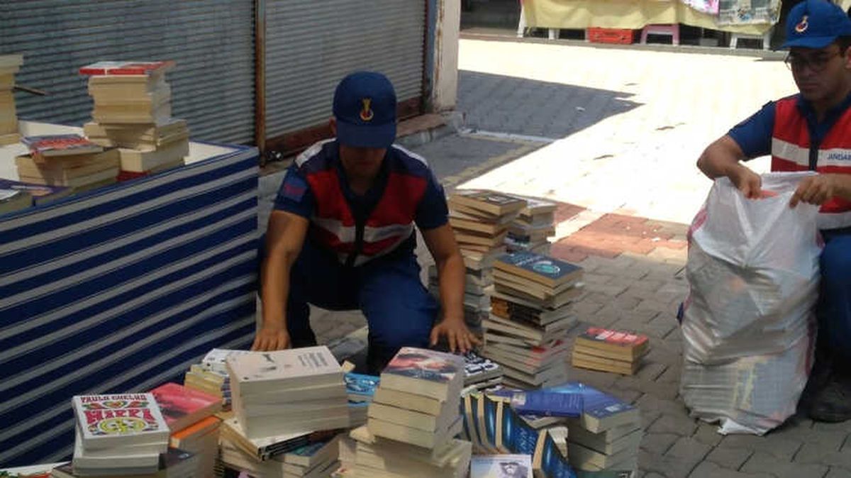 Aydın\'da 1469 Adet Korsan Kitap Ele Geçirildi