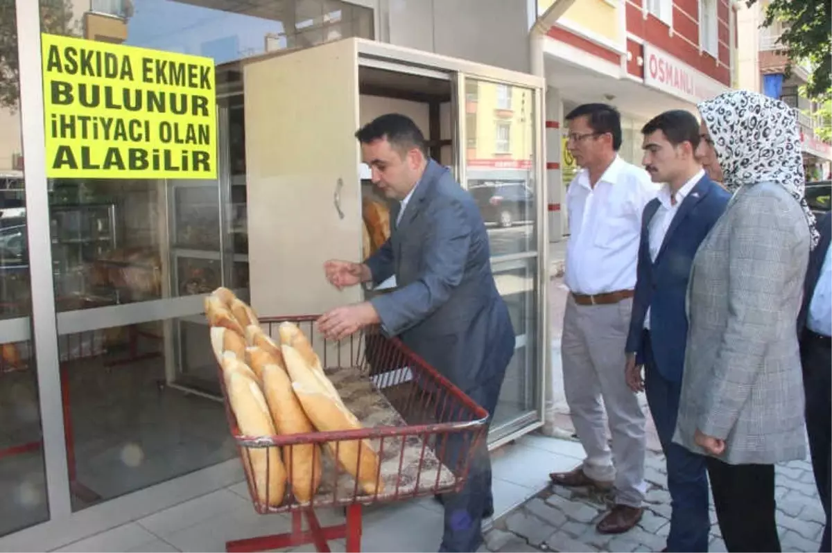 Devlet Bahçeli\'nin \'Askıda Ekmek\' Projesine Konya\'dan Destek
