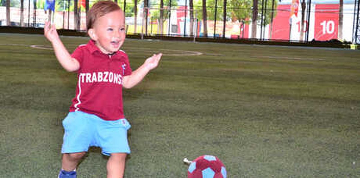 Dünyanın En Genç Transferi \'Bordo\' Çalışmalara Başladı