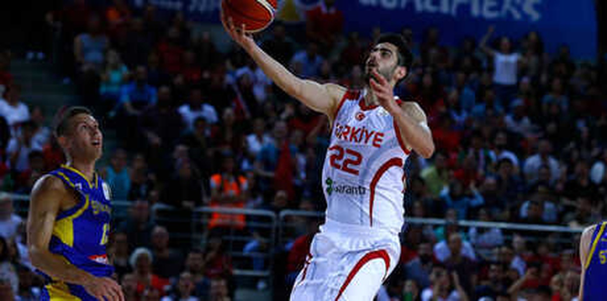 Fıba\'dan Furkan Korkmaz\'a Övgü