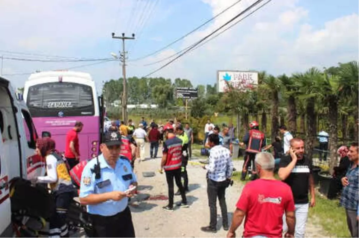 Halk Otobüsü, Tır ve Otomobil Çarpıştı : 1 Ölü, 21 Yaralı (2)