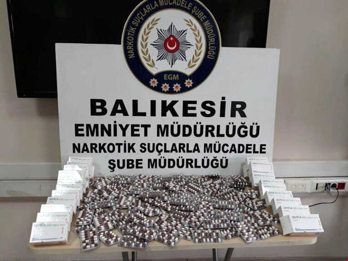 Kargo ile Gelen Uyuşturucu Haplar Yakalandı