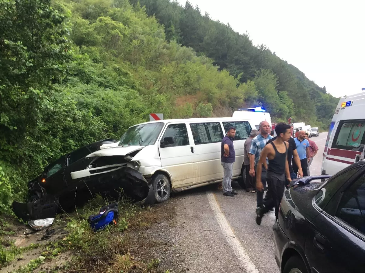 Kastamonu\'da Feci Kaza: 12 Yaralı