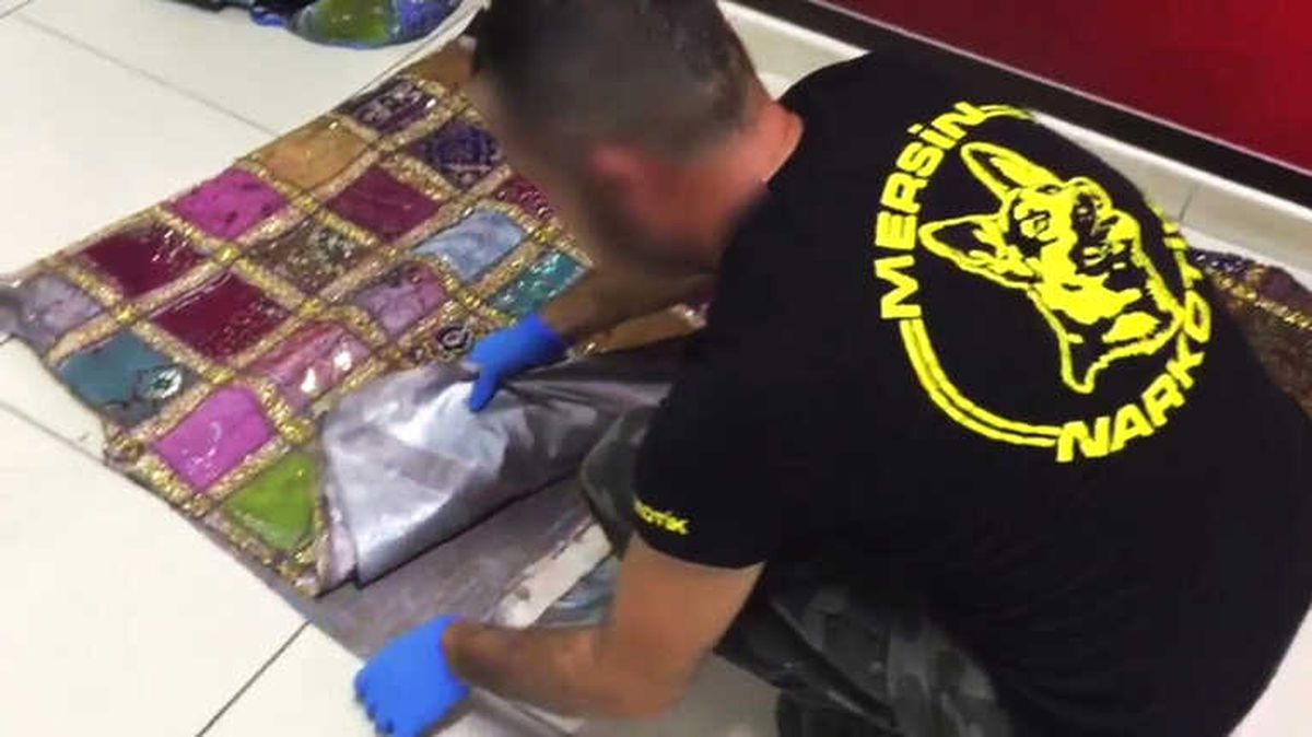 Keçeye Emdirilen Uyuşturucu Polisi Bile Şaşırttı