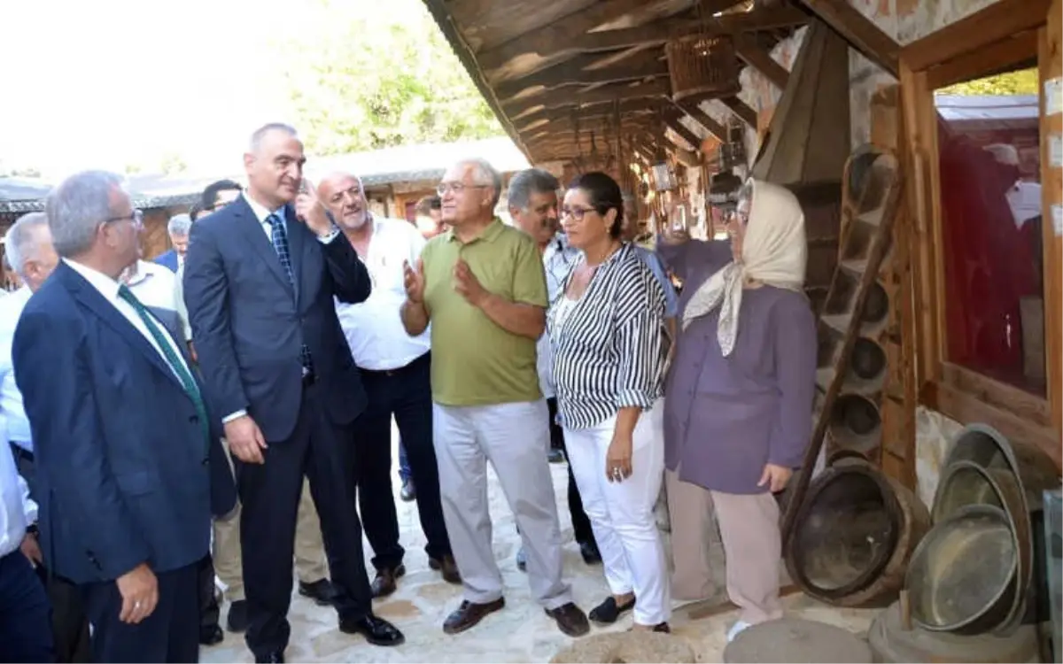 Kültür ve Turizm Bakanı Ersoy Baba Ocağında