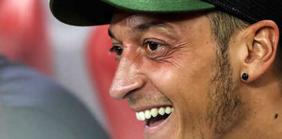 Mesut Özil\'in İsmi Malatya\'da Spor Kompleksine Verildi