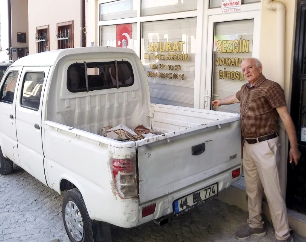 Mudanya\'da Kaldırımsız Cadde ve Sokaklarda Vatandaşlar Dükkân ve Evlerine Giremiyor