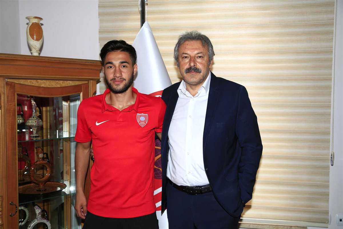 Nevşehir Belediyespor 2 Futbolcuyu Daha Renklerine Kattı